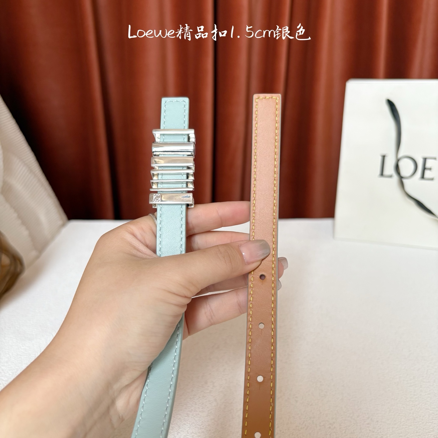 Loewe经典牛皮革腰带，亮面LOEWE几何腰带扣。宽1.5cm，ZP开发，细节精致。罗意威这款皮带旁人