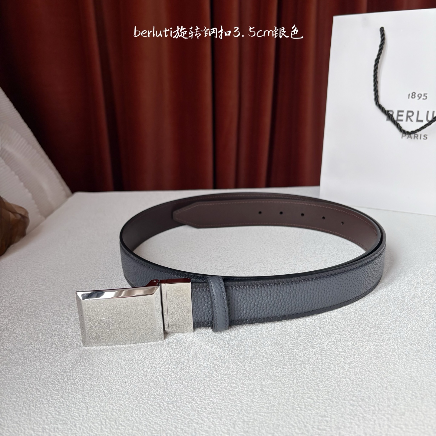 伯尔鲁帝 〖 Berluti 〗:采用意大利Venezia皮革和Patina古法染色工艺双面顶级头层小牛