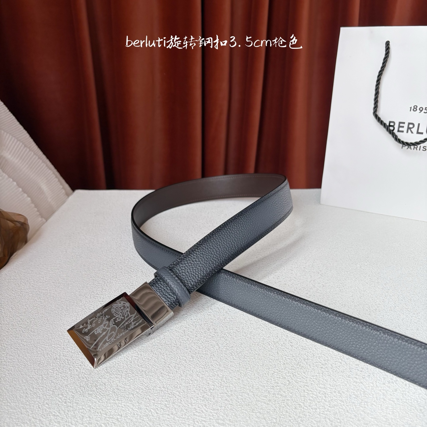 伯尔鲁帝 〖 Berluti 〗:采用意大利Venezia皮革和Patina古法染色工艺双面顶级头层小牛