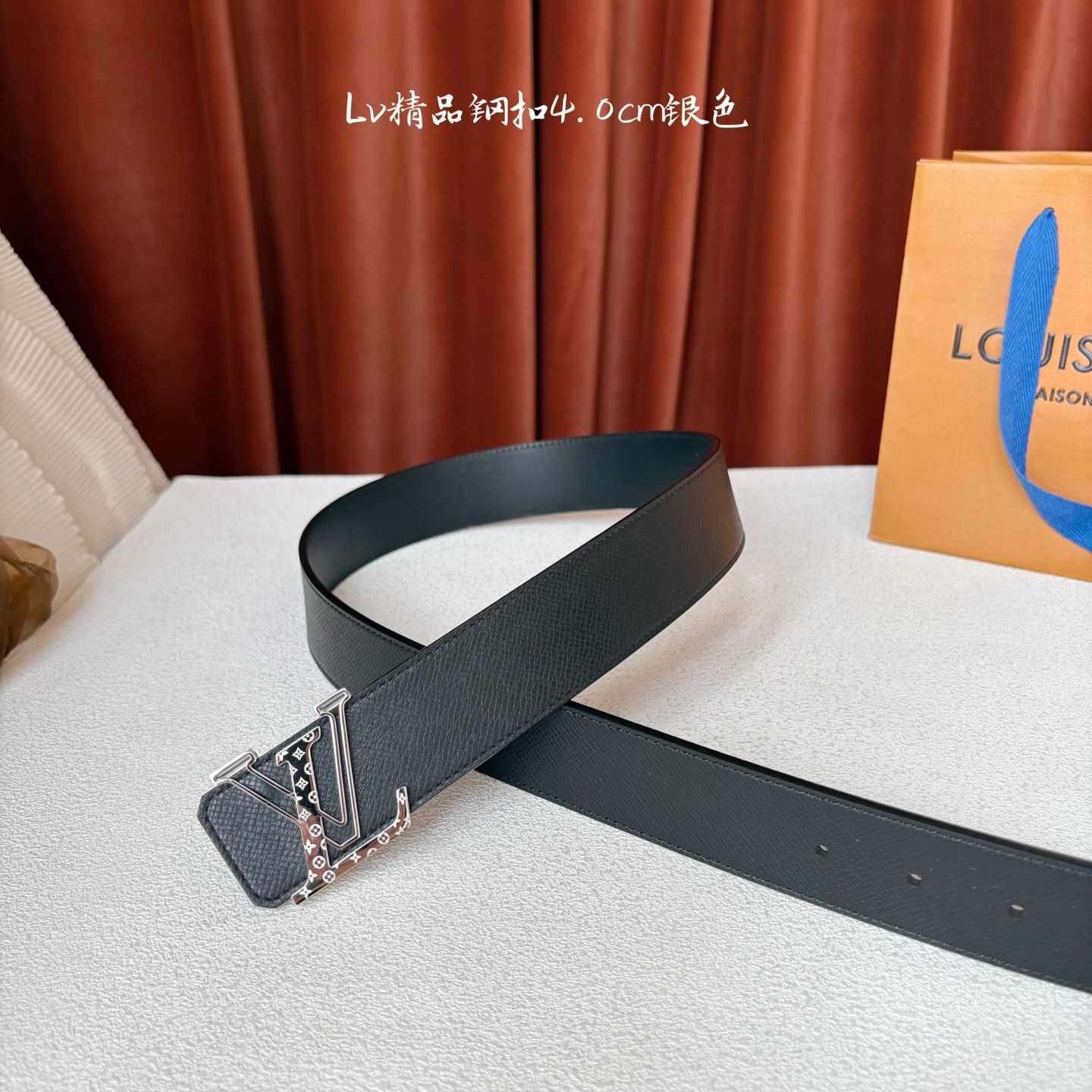 【LOUIS VUITTON】：经典原单品质，经典掌纹面配原版平纹底，搭配原单精品钢扣，精工制作，细节看