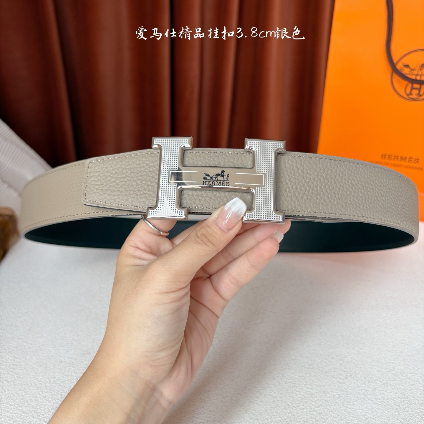【爱马仕】Hermes 原单爱马仕，宽3.8cm进口原版皮带身，双面可两面用，精品电镀五金 ！