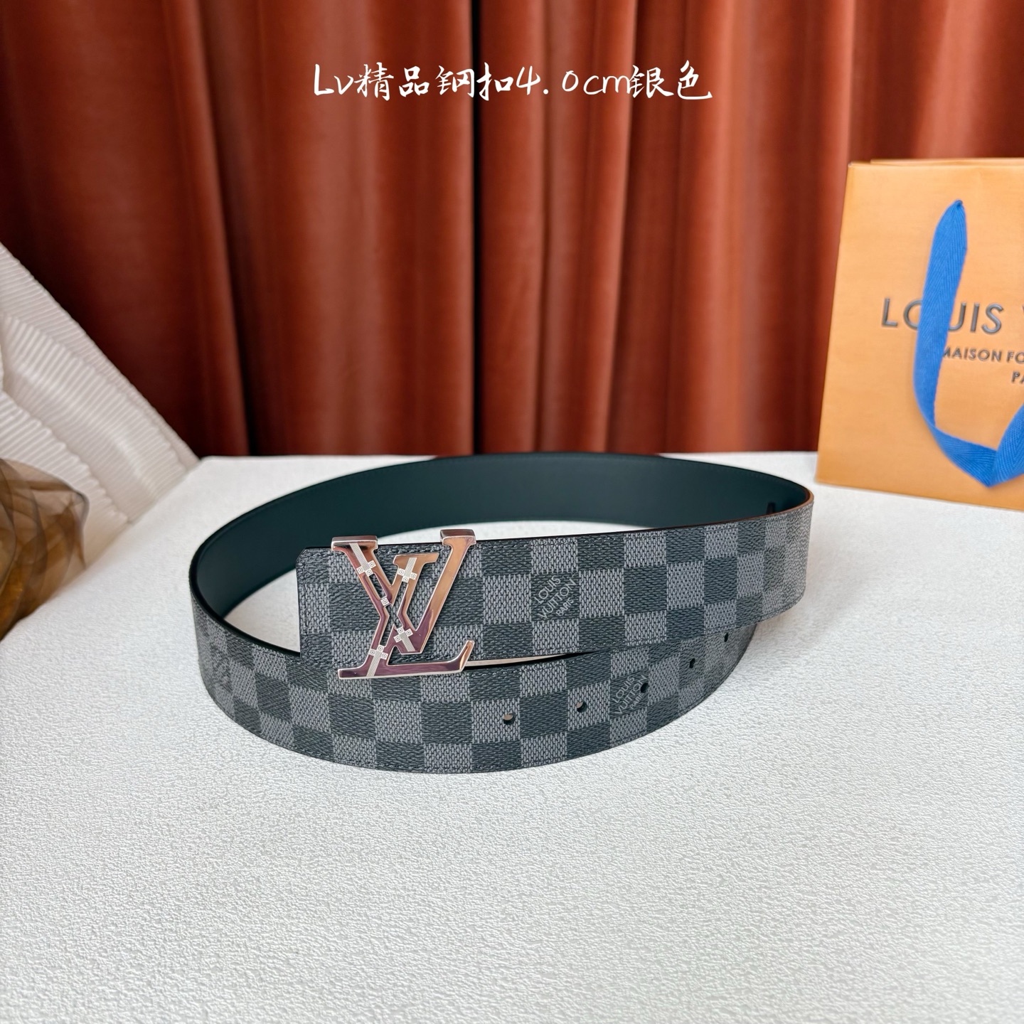 【LOUIS VUITTON】：经典原单品质，经典印花面配原版平纹底，搭配原单精品钢扣，精工制作，细节看