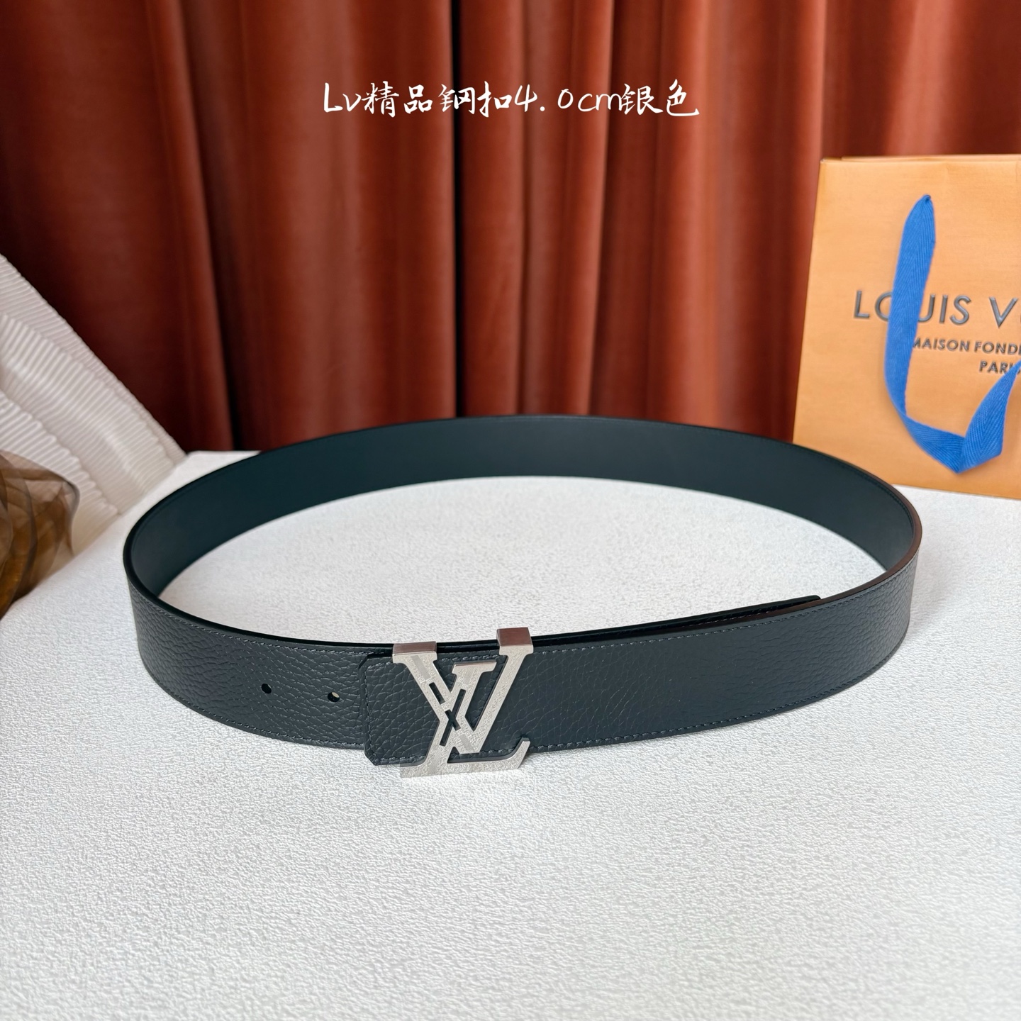 【LOUIS VUITTON】：经典原单品质，经典荔枝纹面配原版平纹底，搭配原单精品钢扣，精工制作，细节