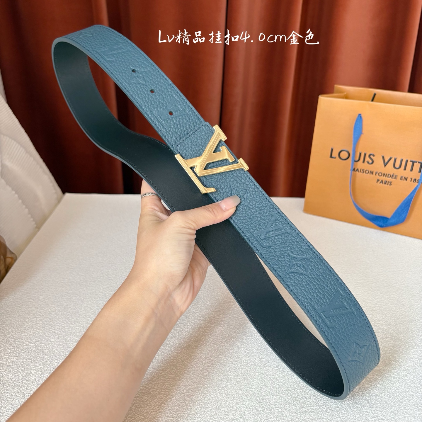 LOUIS VUITTON 经典原单品质 荔枝纹压花面搭配原单精品 4.0cm-Chinese UA Cheap High Quatity Brand Clothes Bags handbags Sneakers wholesale wholesaler seller from China Factory suppliers Fashion Clothing Shoes best Quality Beautiful Price LOUIS VUITTON 经典原单品质 荔枝纹压花面搭配原单精品 4.0cm