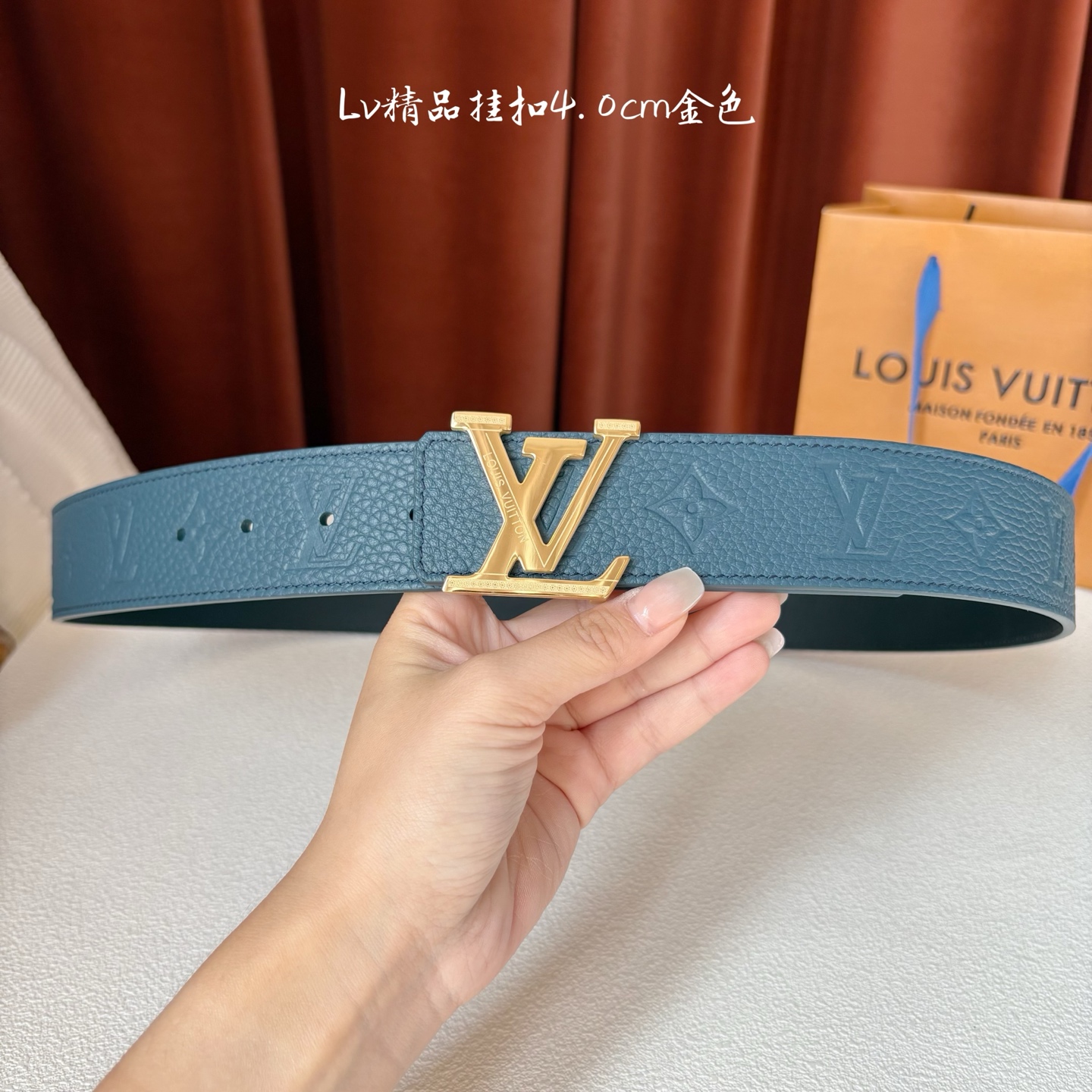 LOUIS VUITTON 经典原单品质 荔枝纹压花面搭配原单精品 4.0cm-Chinese UA Cheap High Quatity Brand Clothes Bags handbags Sneakers wholesale wholesaler seller from China Factory suppliers Fashion Clothing Shoes best Quality Beautiful Price LOUIS VUITTON 经典原单品质 荔枝纹压花面搭配原单精品 4.0cm