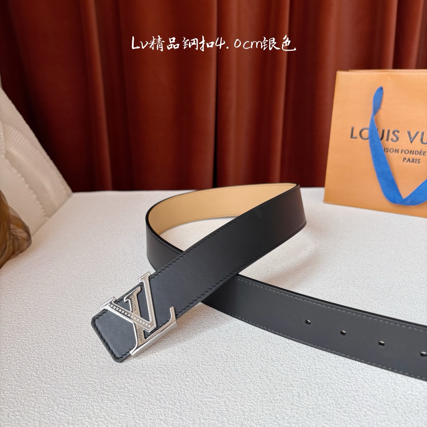 【LOUIS VUITTON】：经典原单品质，双面平纹搭配原单精品钢扣，精工制作，细节看图，实物拍摄，高
