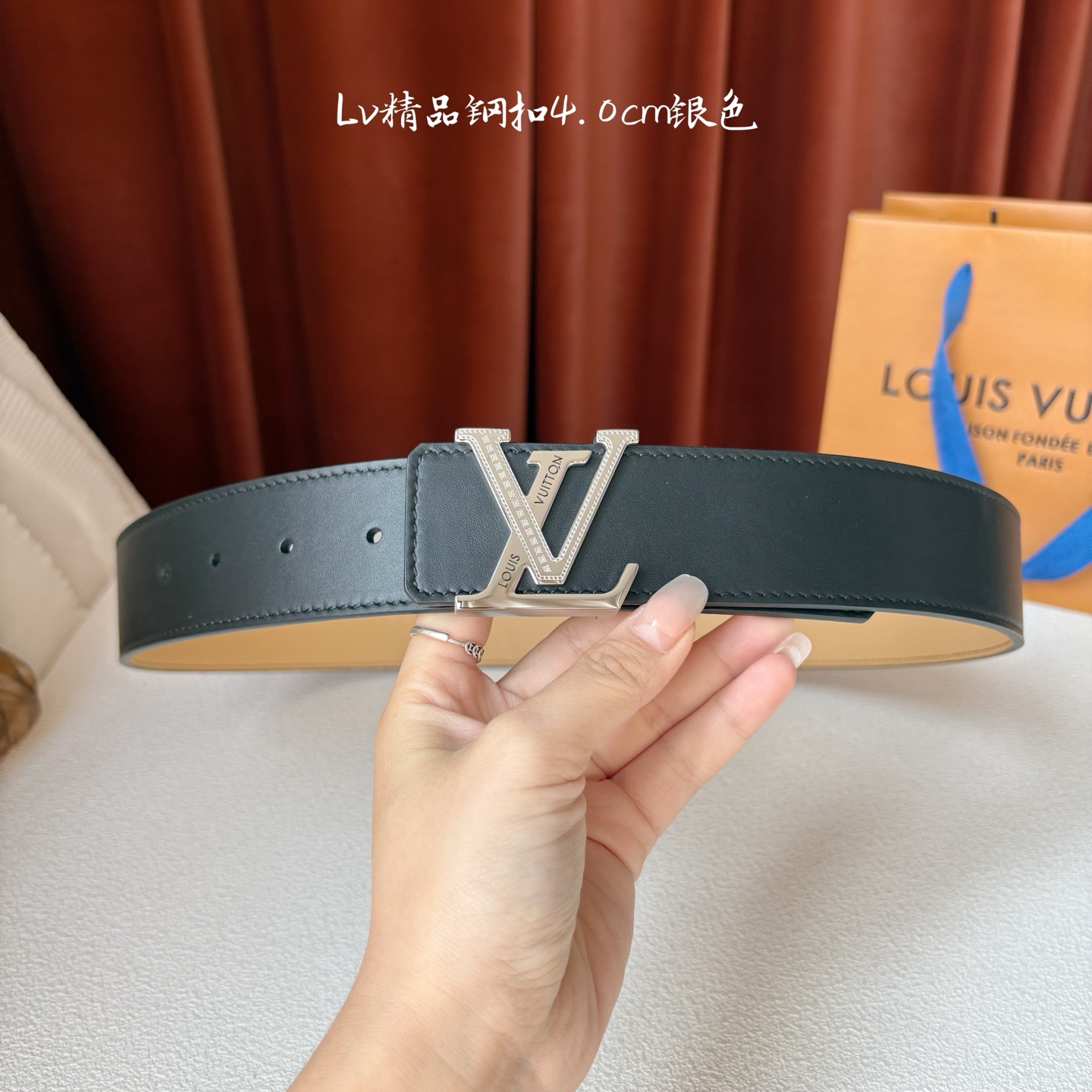 【LOUIS VUITTON】：经典原单品质，双面平纹搭配原单精品钢扣，精工制作，细节看图，实物拍摄，高