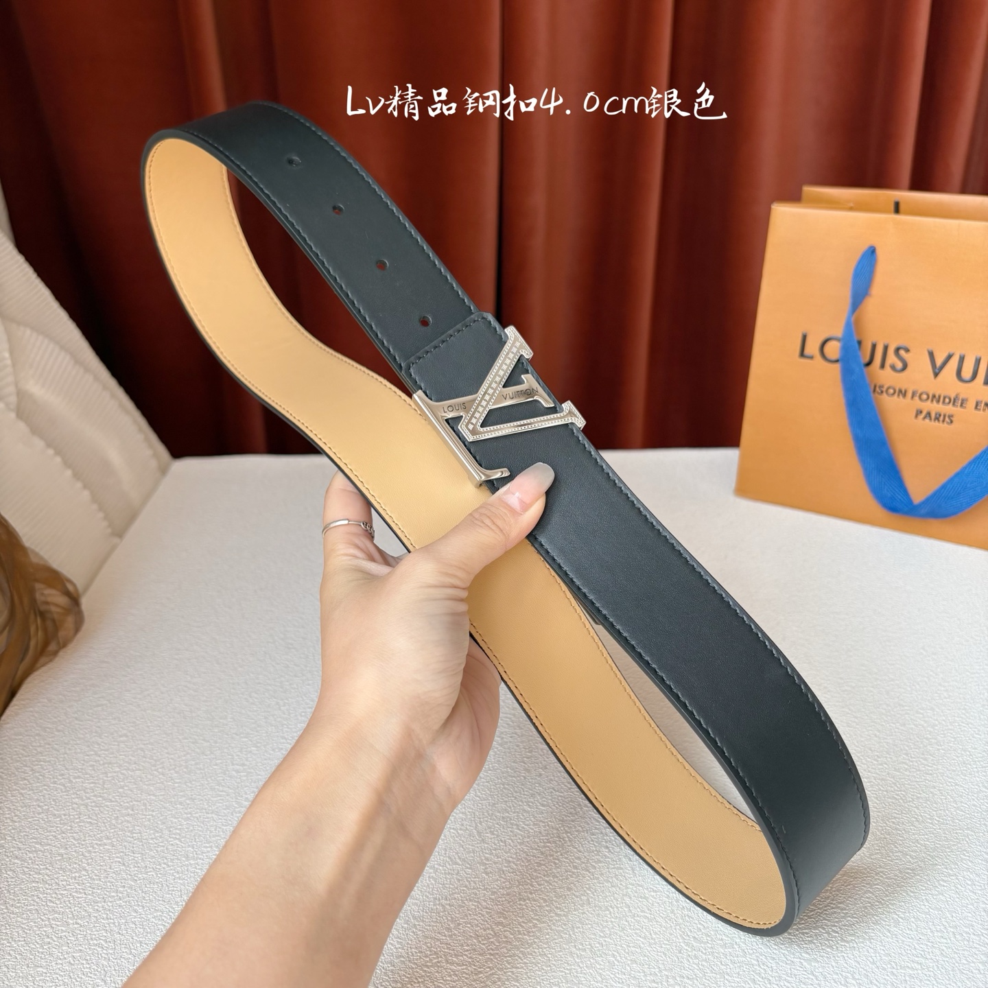 【LOUIS VUITTON】：经典原单品质，双面平纹搭配原单精品钢扣，精工制作，细节看图，实物拍摄，高