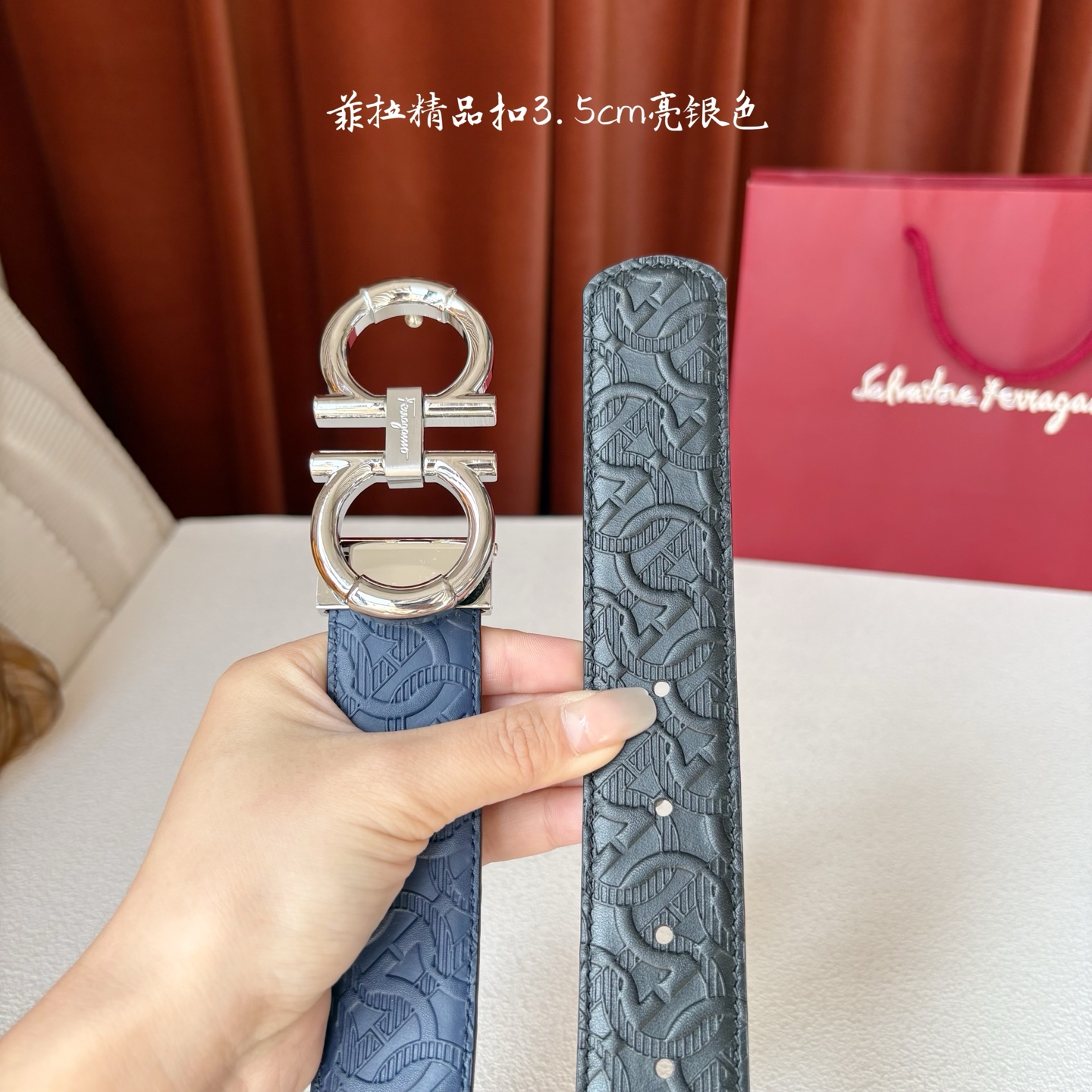 菲拉格慕男款进口小牛皮，手感细腻柔软。搭配纯铜精品扣，男士必备！宽度：3.5cm