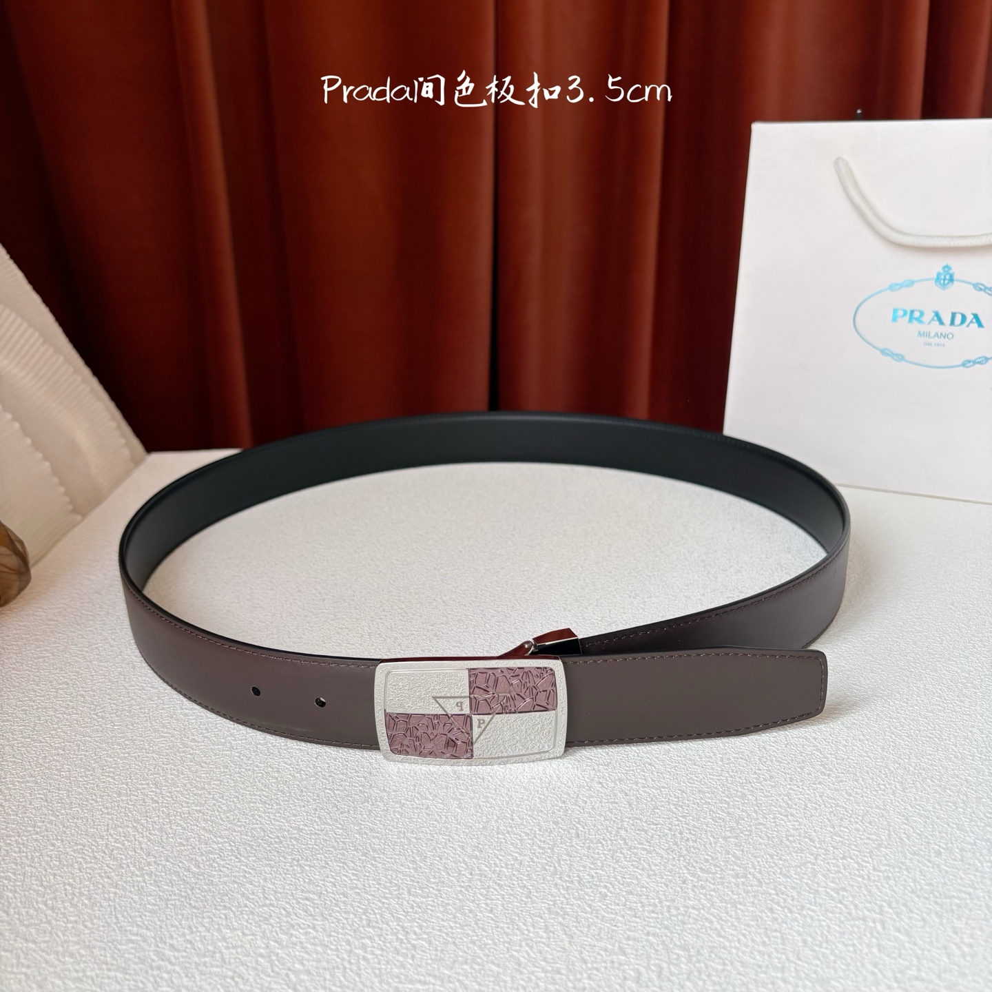 【Prada】：原单面经典头层牛皮腰带，搭配精品板扣，原厂电镀工艺，长短可自行裁剪，宽3.5cm