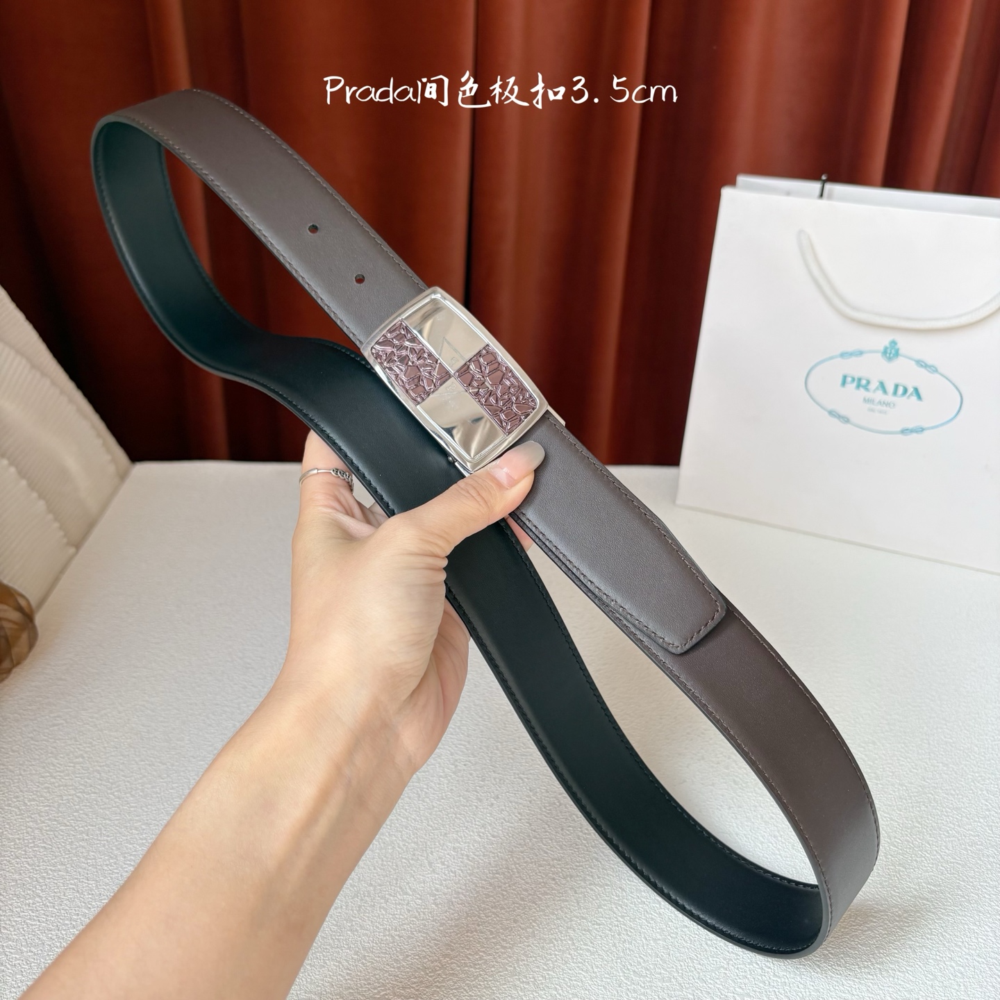 【Prada】：原单面经典头层牛皮腰带，搭配精品板扣，原厂电镀工艺，长短可自行裁剪，宽3.5cm