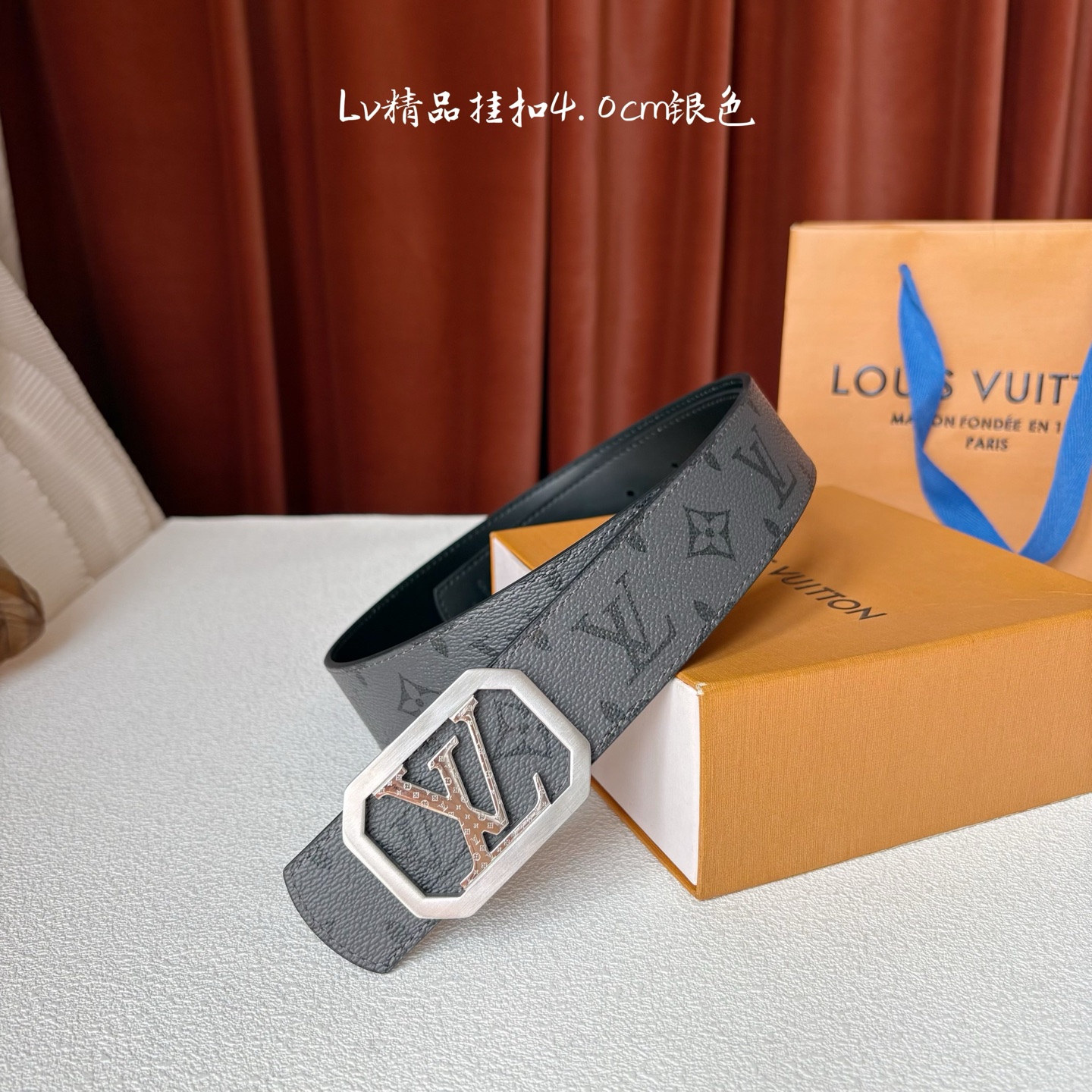 【LOUIS VUITTON】：经典原单品质，经典印花面搭配原单精品钢扣，精工制作，细节看图，实物拍摄，