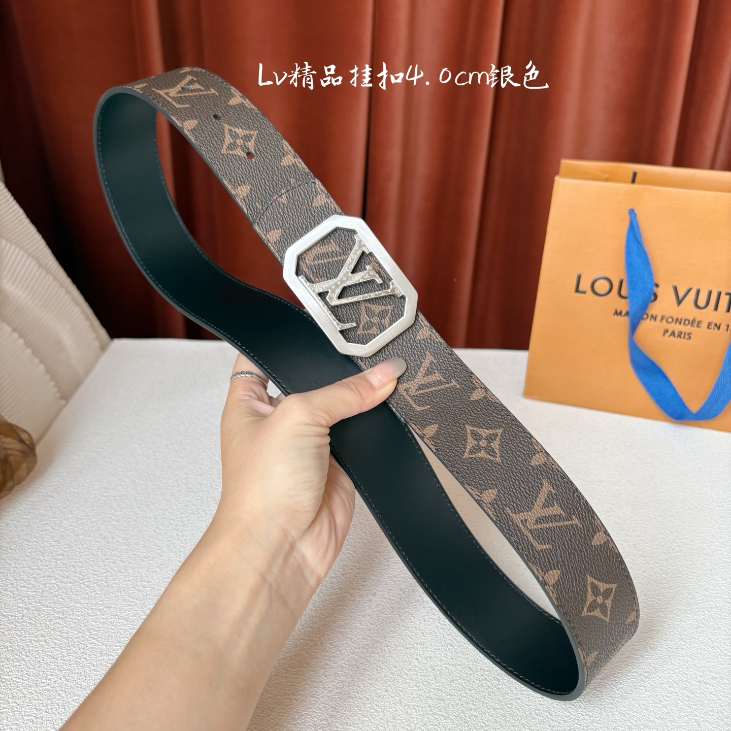 【LOUIS VUITTON】：经典原单品质，经典印花面搭配原单精品钢扣，精工制作，细节看图，实物拍摄，