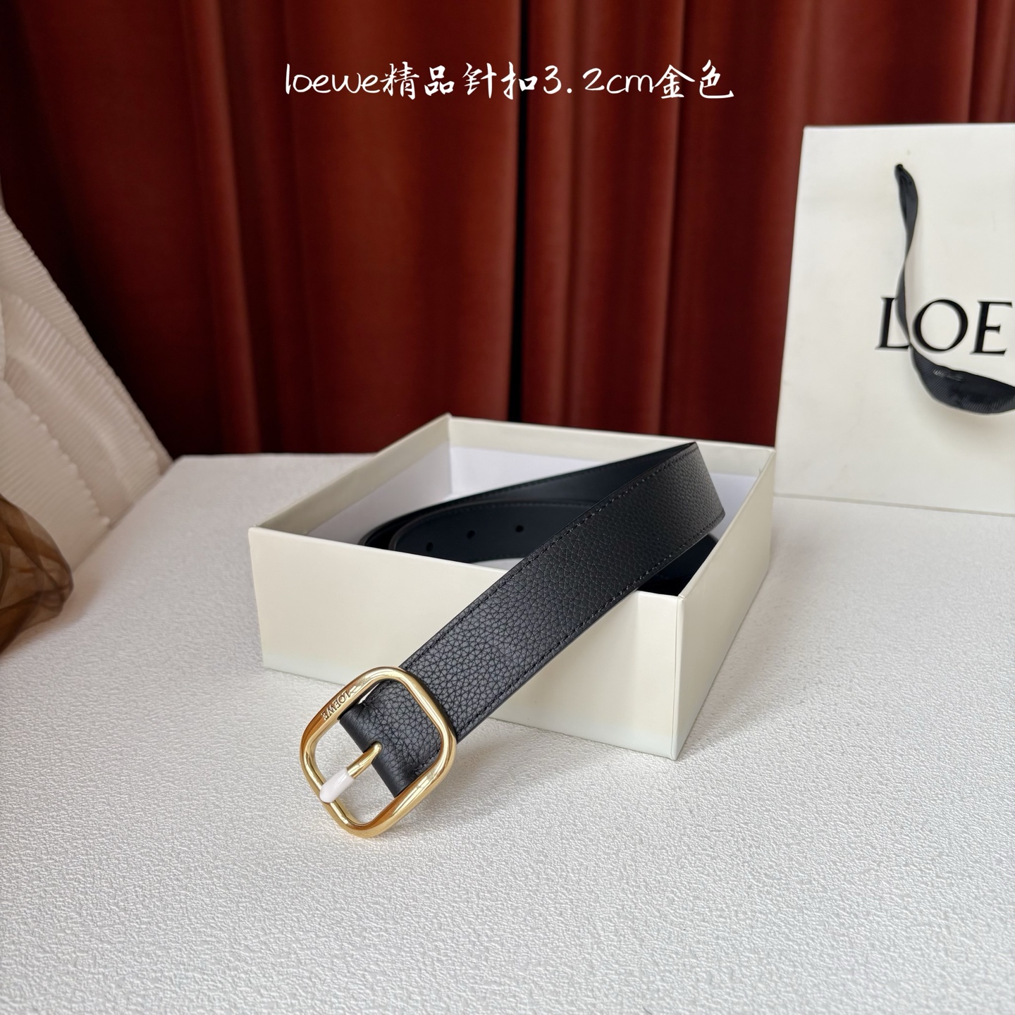 NO:741921,Original order Loewe's new soft grained cow leather belt, round buckle, 3.2cm wide, five-hole adjustment, engraved with LOEWE logo. Color black/gold buckle, belt, loewe, loewe, cowhide19860909原单  罗意威新款柔软粒面牛皮革腰带,圆形搭扣,3.2cm宽,五孔调节,镌刻LOEWE标志.颜色黑色/金扣,皮带,loewe,loewe,cowhide,Belt