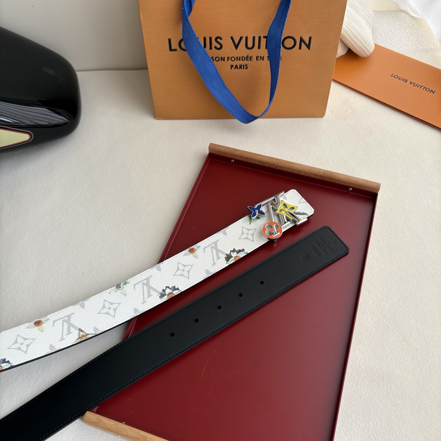 Lv新款Pvc印花面配原版平纹底，搭配精品铜扣，精工制作，细节看图，实物拍摄，高端奢华，宽度4.0cm