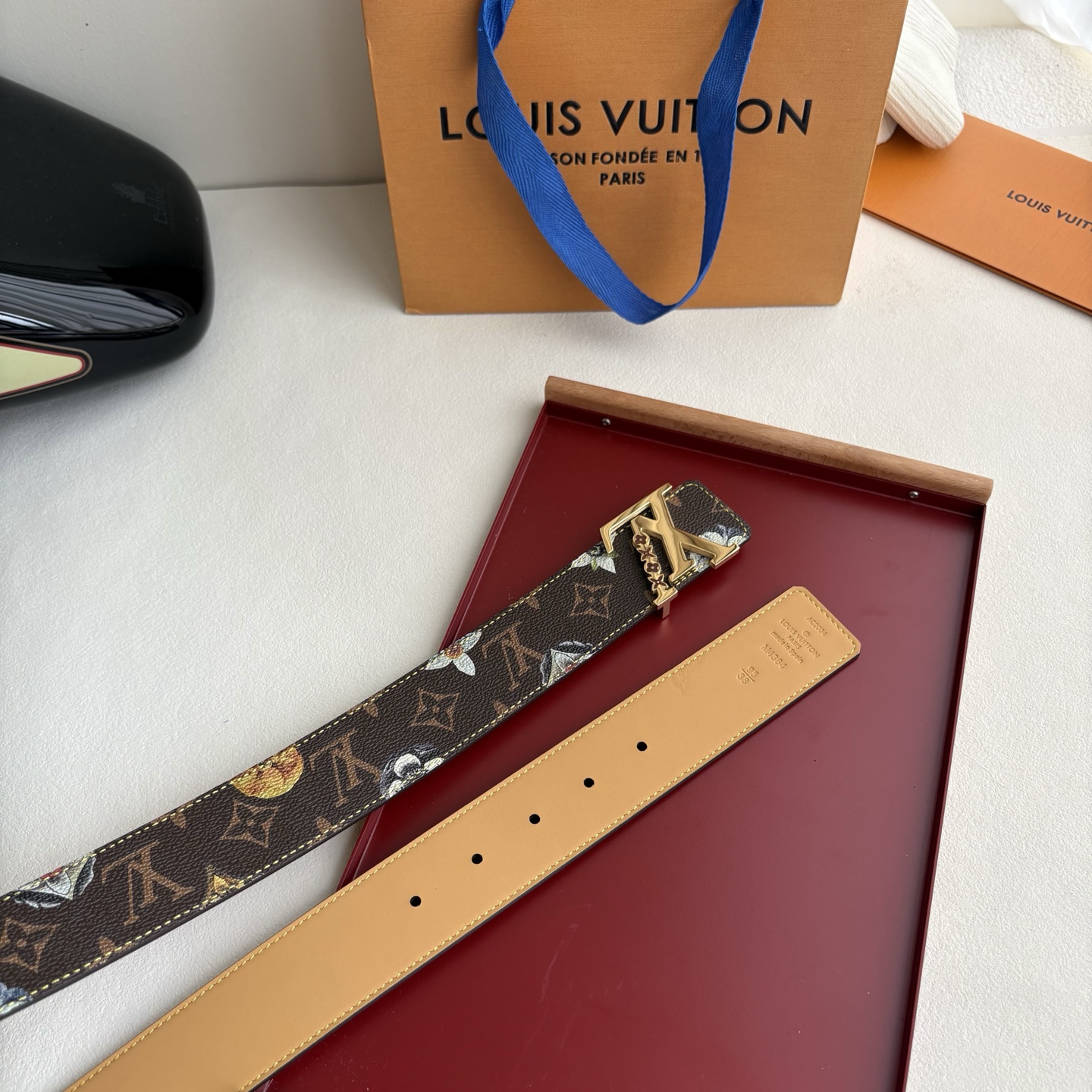 Lv新款Pvc印花面配原版平纹底，搭配精品铜扣，精工制作，细节看图，实物拍摄，高端奢华，宽度4.0cm