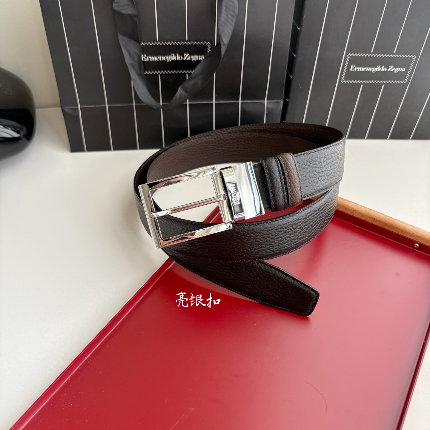 NO:764250,Original Ermenegildo Zegna calfskin, which feels delicate and soft, with a high-quality pure copper rotating buckle, a must-have for men!  Width 3.5cm: bright silver buckle, belt, zegna, cowhide19860909杰尼亚原版小牛皮,手感细腻柔软,搭配精品纯铜旋转扣,男士必备！宽3.5cm:亮银扣,皮带,zegna,cowhide,Belt