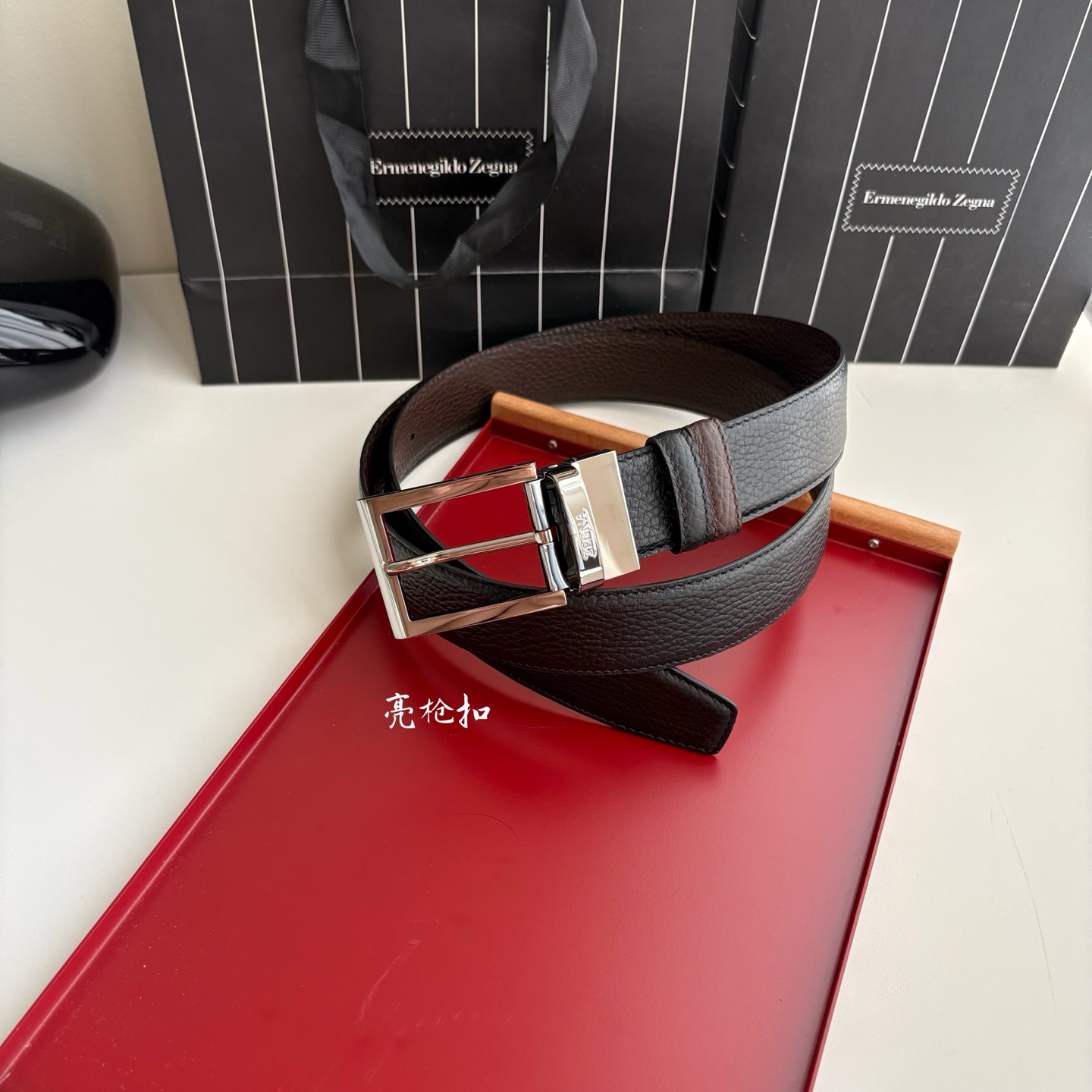NO:764258,Original Ermenegildo Zegna calfskin, which feels delicate and soft, with a high-quality pure copper rotating buckle, a must-have for men!  3.5cm wide shiny gun buckle, belt, zegna, cowhide19860909杰尼亚原版小牛皮,手感细腻柔软,搭配精品纯铜旋转扣,男士必备！宽3.5cm亮枪扣,皮带,zegna,cowhide,Belt