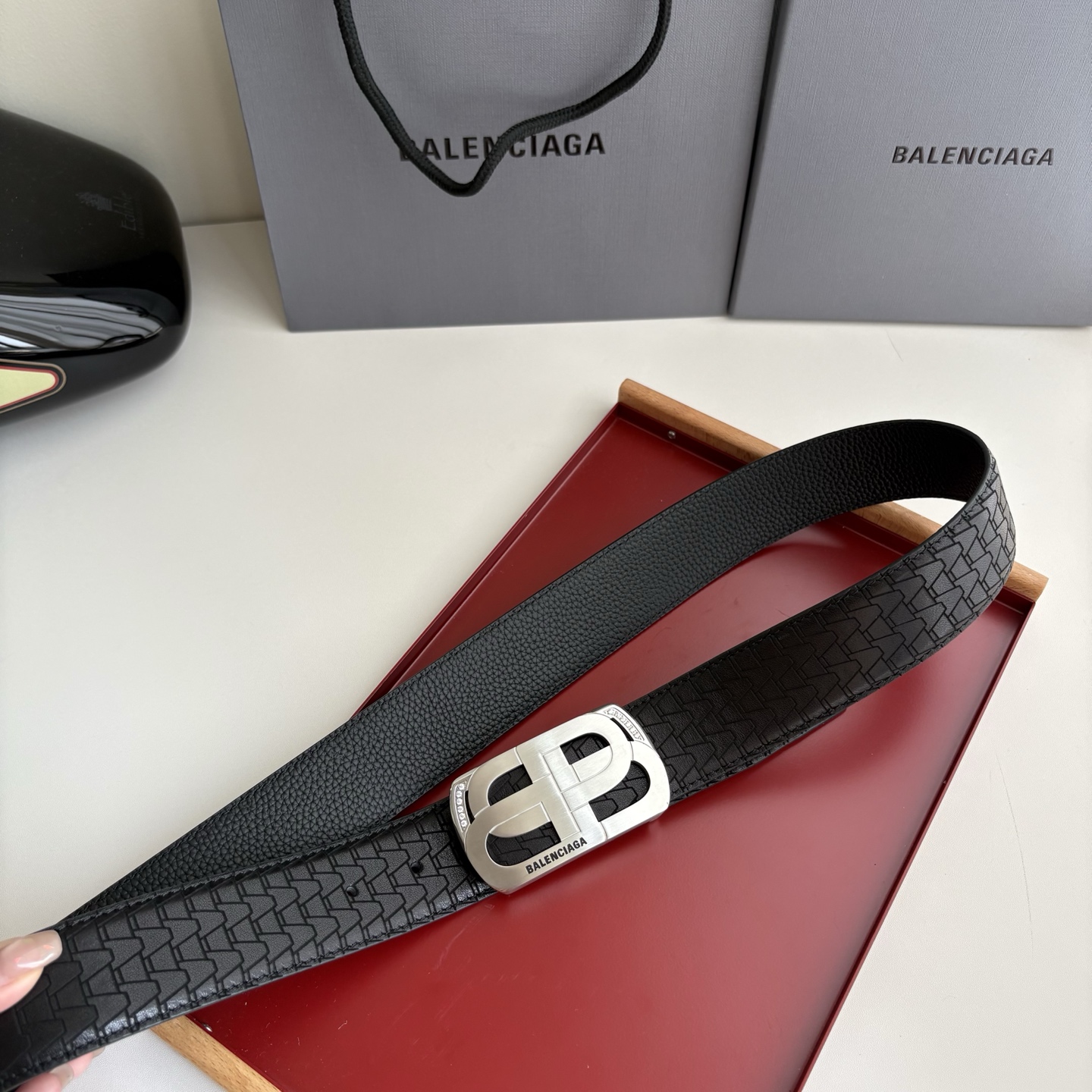巴黎世家双面小牛皮，原单精品内穿钻石钢扣，精工制作，细节看图，实物拍摄，高端奢华，宽度3.8cm