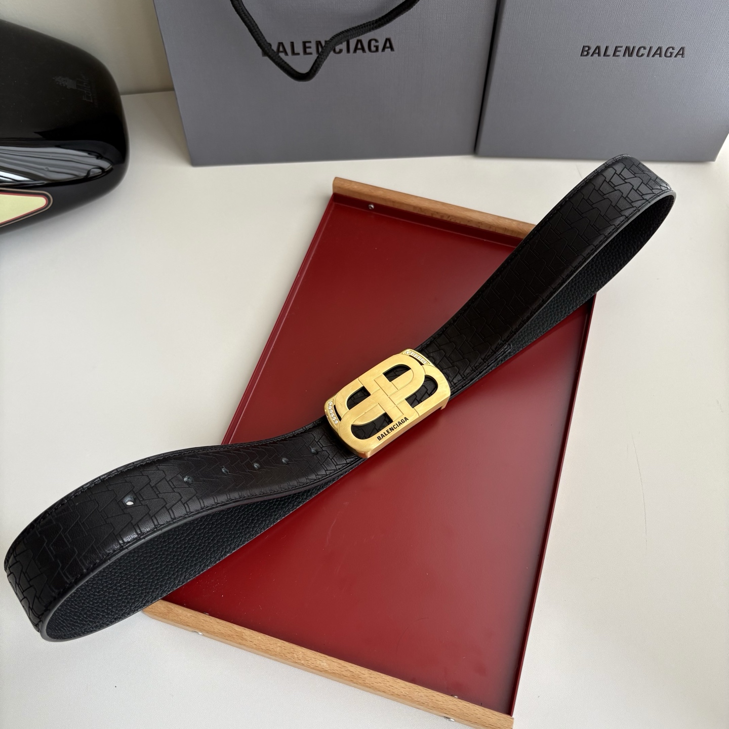 巴黎世家双面小牛皮，原单精品内穿钻石钢扣，精工制作，细节看图，实物拍摄，高端奢华，宽度3.8cm