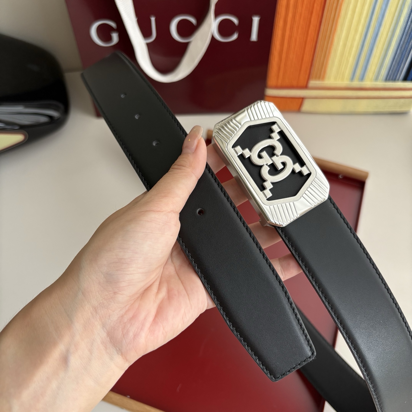 Gucci 经典原单品质，经典压花面配原版皮底，原单精品内穿钢扣，精工制作，细节看图，实物拍摄，高端奢华