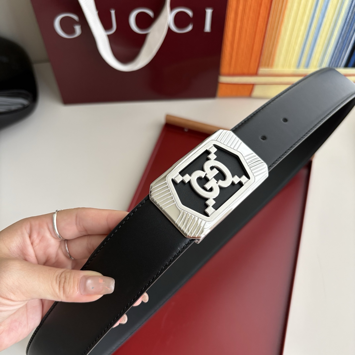 Gucci 经典原单品质，经典压花面配原版皮底，原单精品内穿钢扣，精工制作，细节看图，实物拍摄，高端奢华