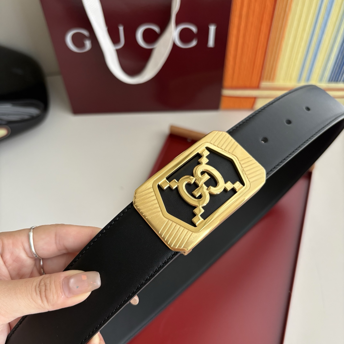 Gucci 经典原单品质，经典压花面配原版皮底，原单精品内穿钢扣，精工制作，细节看图，实物拍摄，高端奢华