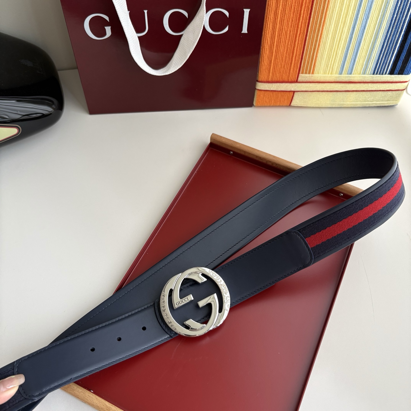Gucci 经典原单品质，红蓝织带拼接小牛皮，原单精品挂扣，精工制作，细节看图，实物拍摄，高端奢华，宽度