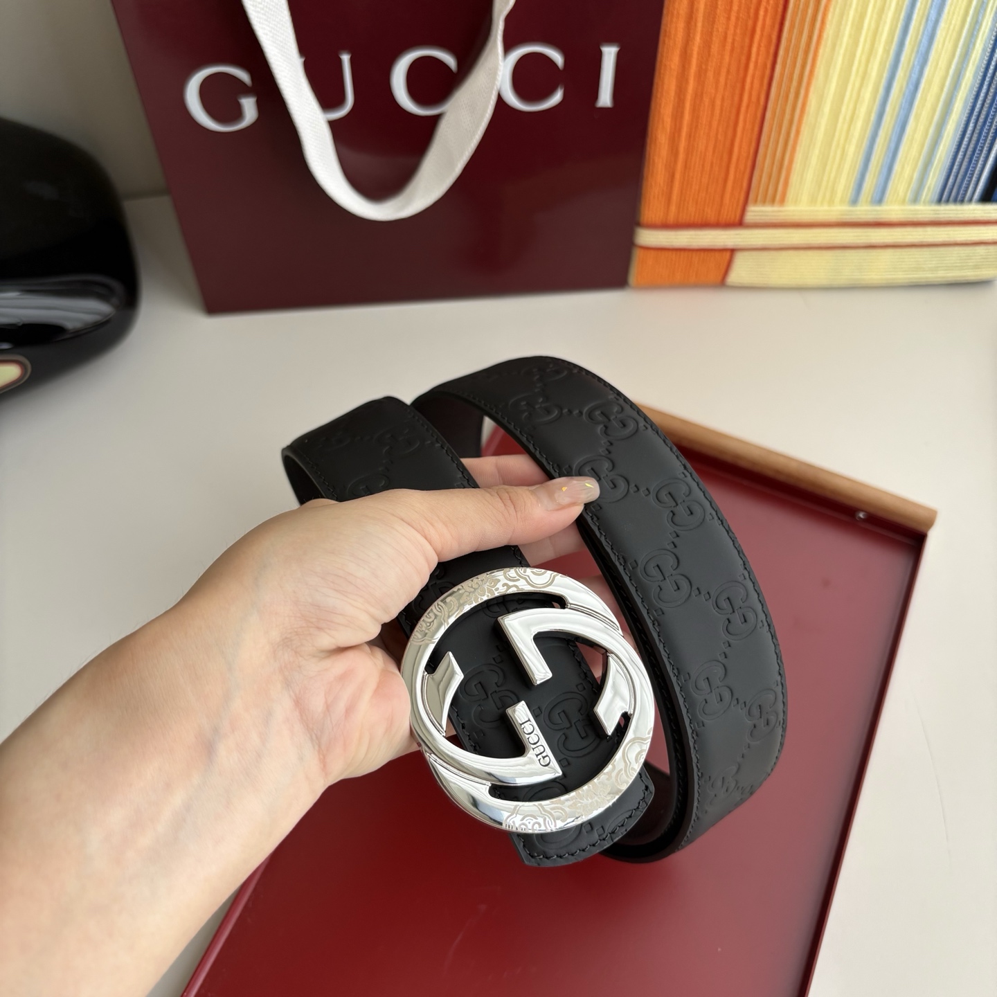 Gucci 经典原单品质，压大花面搭配原版皮底，原单精品挂扣，精工制作，细节看图，实物拍摄，高端奢华，宽