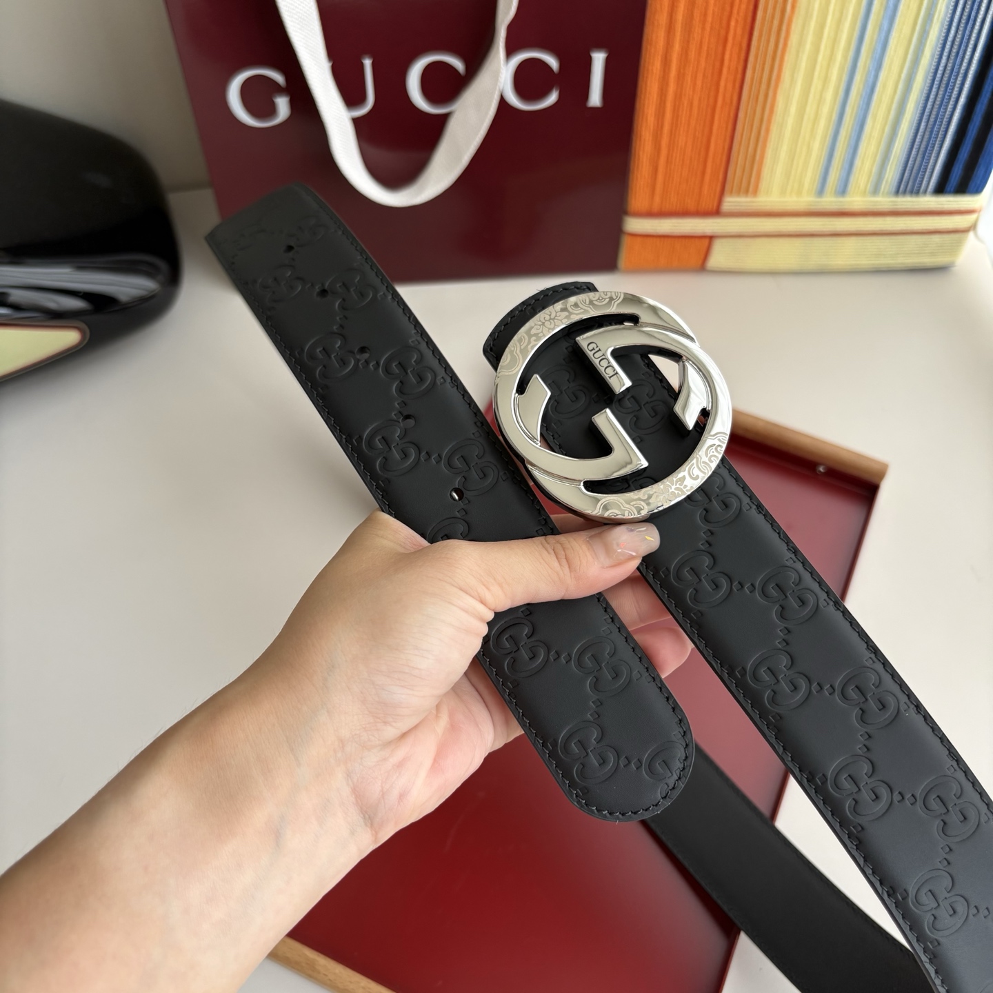 Gucci 经典原单品质，压大花面搭配原版皮底，原单精品挂扣，精工制作，细节看图，实物拍摄，高端奢华，宽
