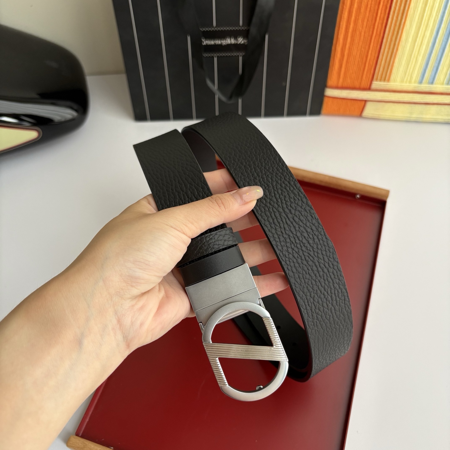 NO:764156,Original Ermenegildo Zegna calfskin, which feels delicate and soft, with a high-quality pure copper rotating buckle, a must-have for men!  Width 3.5cm frosted silver, belt, zegna, cowhide19860909杰尼亚原版小牛皮,手感细腻柔软,搭配精品纯铜旋转扣,男士必备！宽3.5cm磨砂银,皮带,zegna,cowhide,Belt