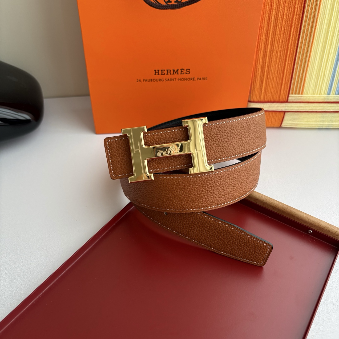 【爱马仕】Hermes 原单爱马仕，宽3.8cm进口原版皮带身，双面可两面用，精品电镀五金 ！