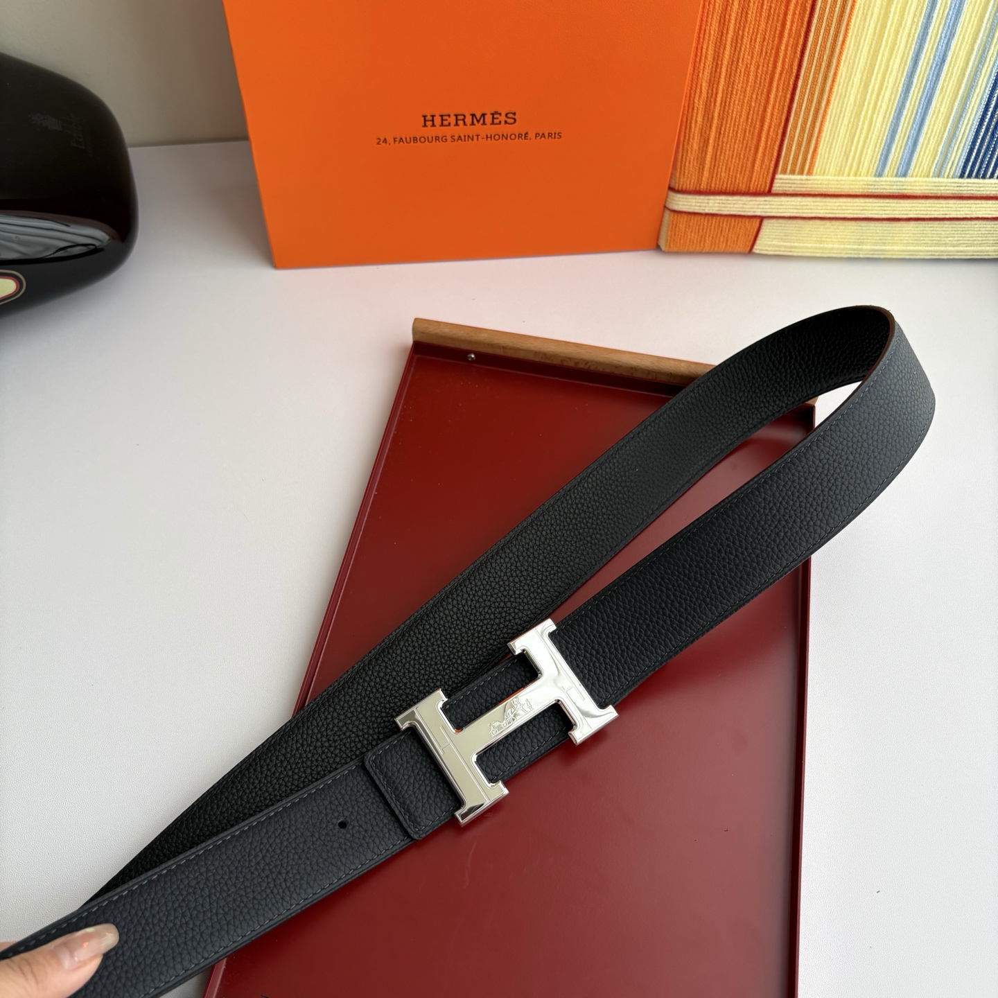 【爱马仕】Hermes 原单爱马仕，宽3.8cm进口原版皮带身，双面可两面用，精品电镀五金 ！