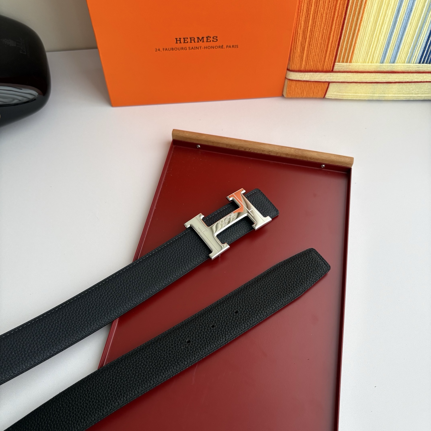 【爱马仕】Hermes 原单爱马仕，宽3.8cm进口原版皮带身，双面可两面用，精品电镀五金 ！