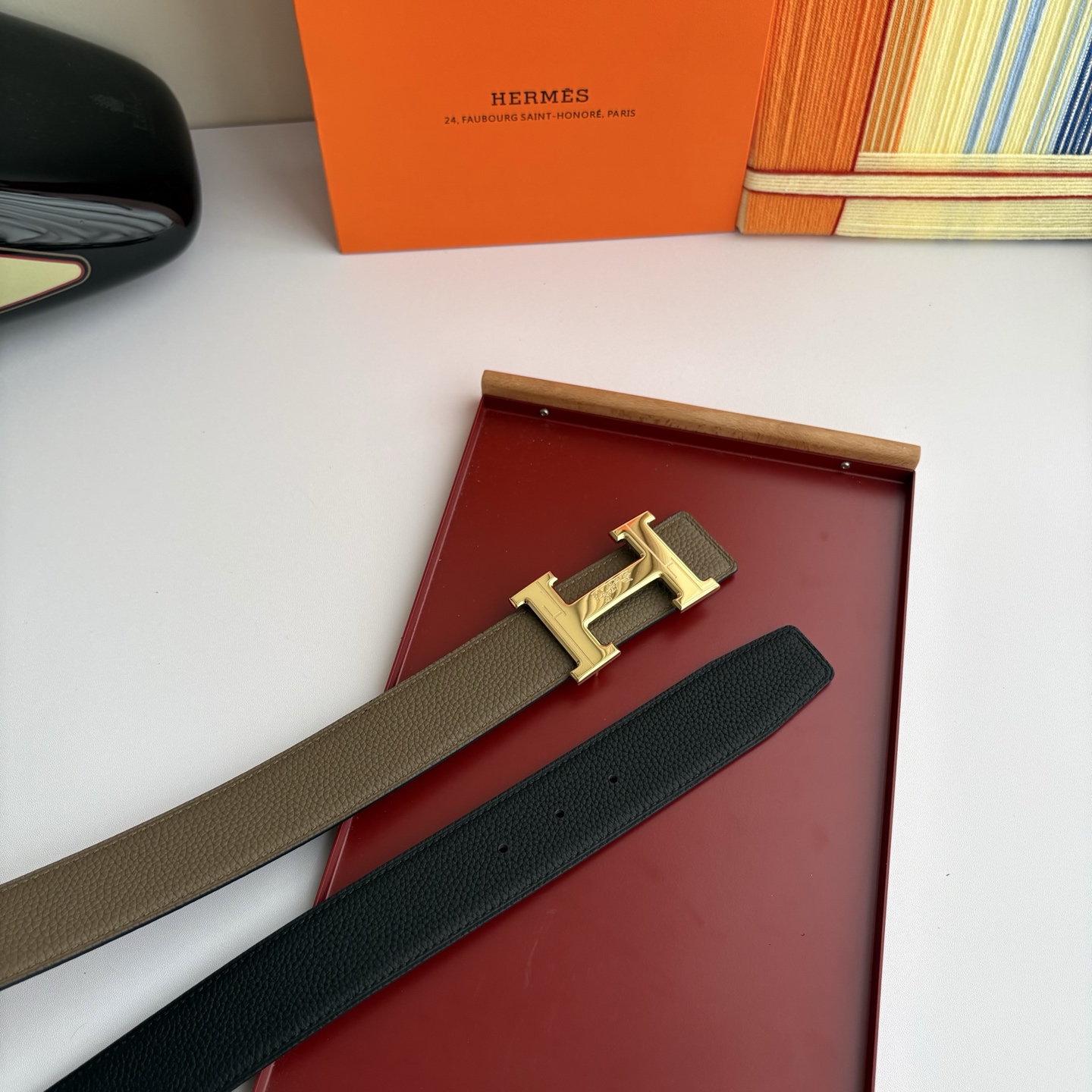 【爱马仕】Hermes 原单爱马仕，宽3.8cm进口原版皮带身，双面可两面用，精品电镀五金 ！