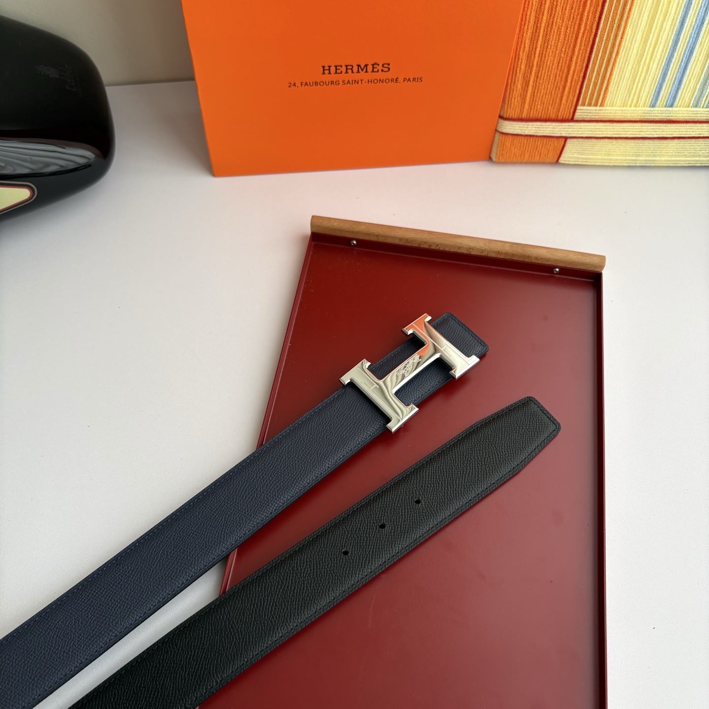 【爱马仕】Hermes 原单爱马仕，宽3.8cm进口原版皮带身，双面可两面用，精品电镀五金 ！