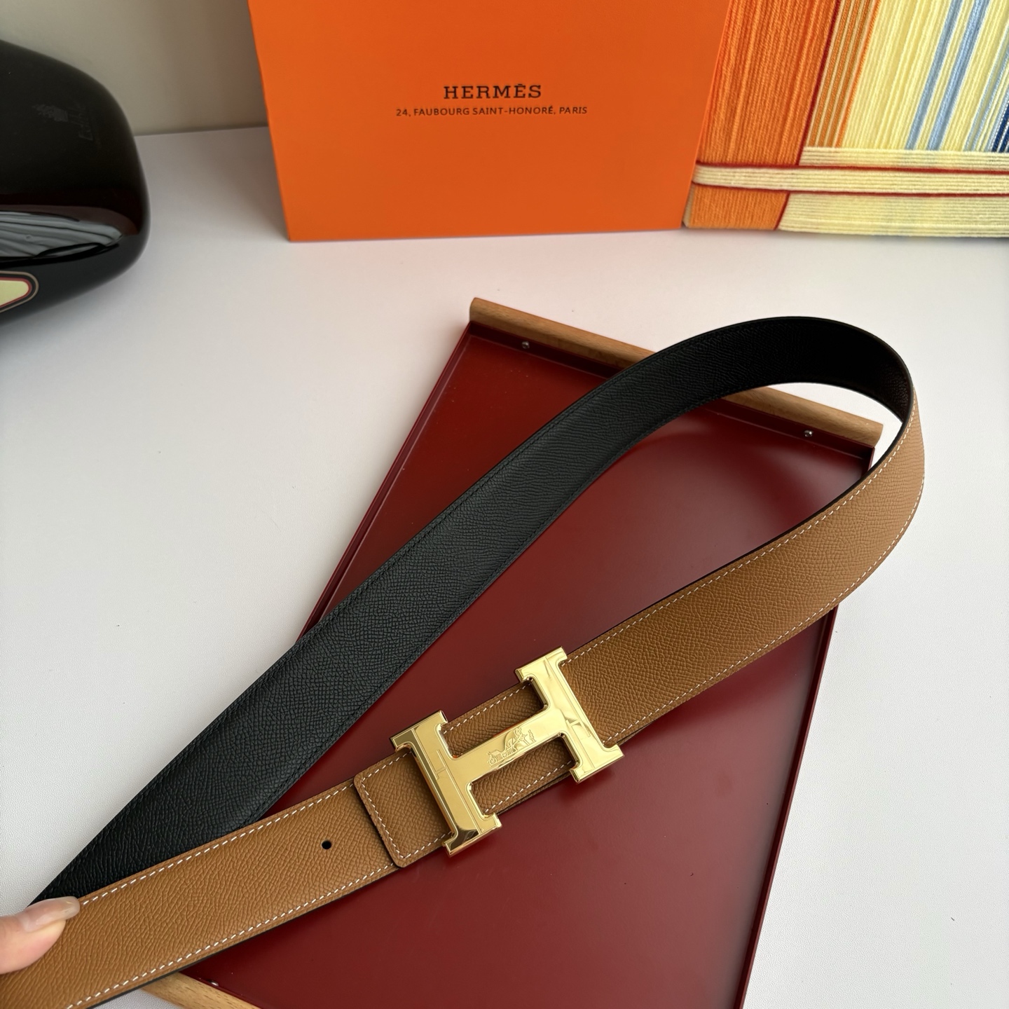 【爱马仕】Hermes 原单爱马仕，宽3.8cm进口原版皮带身，双面可两面用，精品电镀五金 ！
