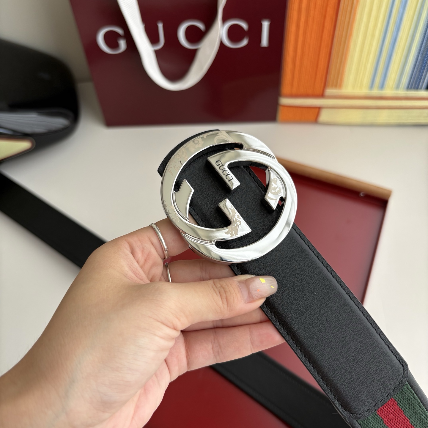 Gucci 经典原单品质，红绿织带拼接小牛皮，原单精品挂扣，精工制作，细节看图，实物拍摄，高端奢华，宽度