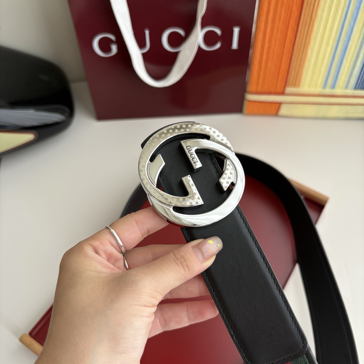 Gucci 经典原单品质，红绿织带拼接小牛皮，原单精品挂扣，精工制作，细节看图，实物拍摄，高端奢华，宽度