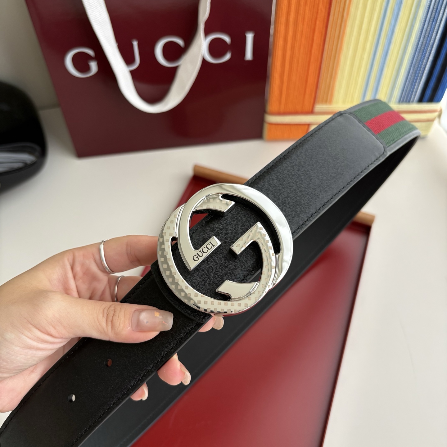Gucci 经典原单品质，红绿织带拼接小牛皮，原单精品挂扣，精工制作，细节看图，实物拍摄，高端奢华，宽度