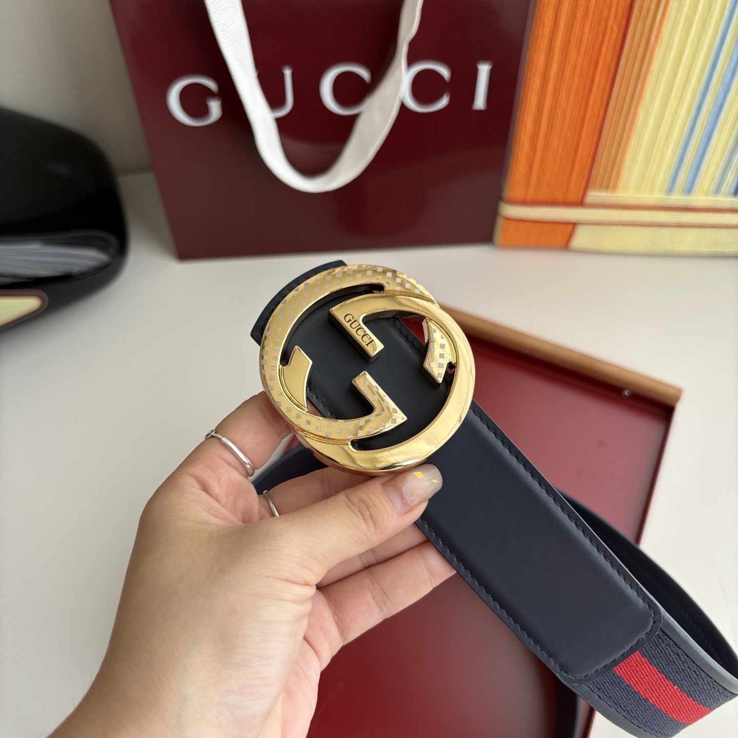 Gucci 经典原单品质，红蓝织带拼接小牛皮，原单精品挂扣，精工制作，细节看图，实物拍摄，高端奢华，宽度