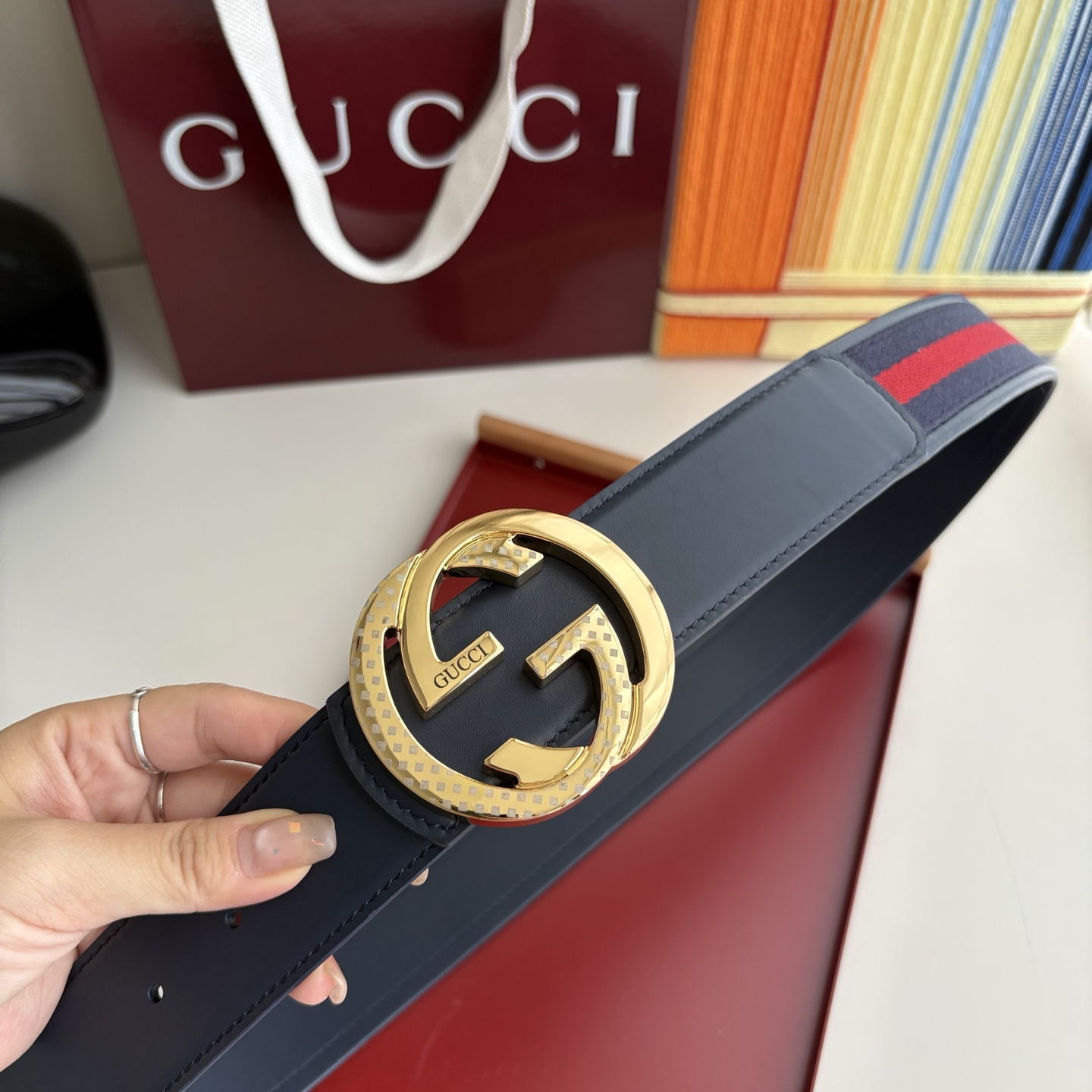Gucci 经典原单品质，红蓝织带拼接小牛皮，原单精品挂扣，精工制作，细节看图，实物拍摄，高端奢华，宽度