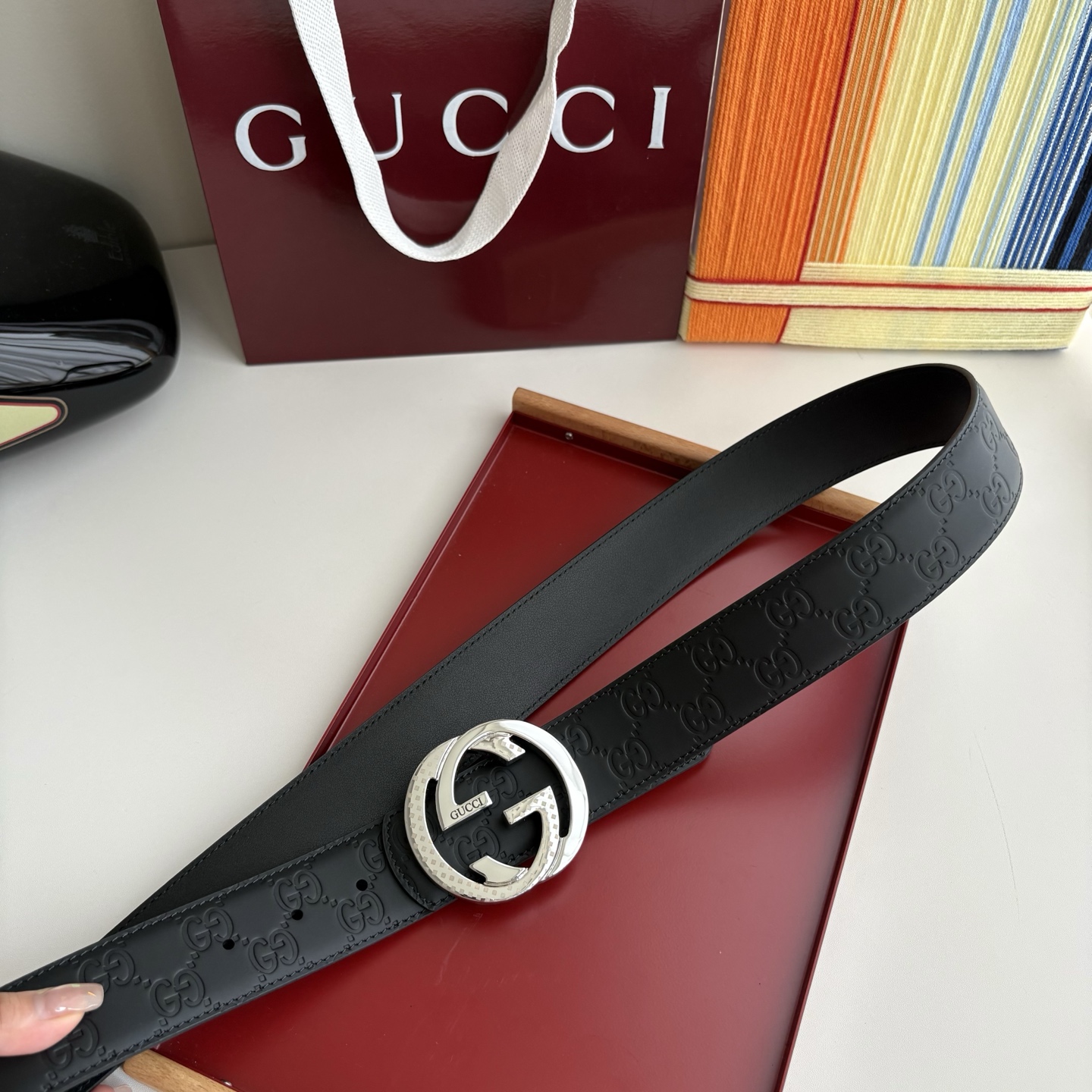 Gucci 经典原单品质，经典压大花面配原版皮底，原单精品挂扣，精工制作，细节看图，实物拍摄，高端奢华，