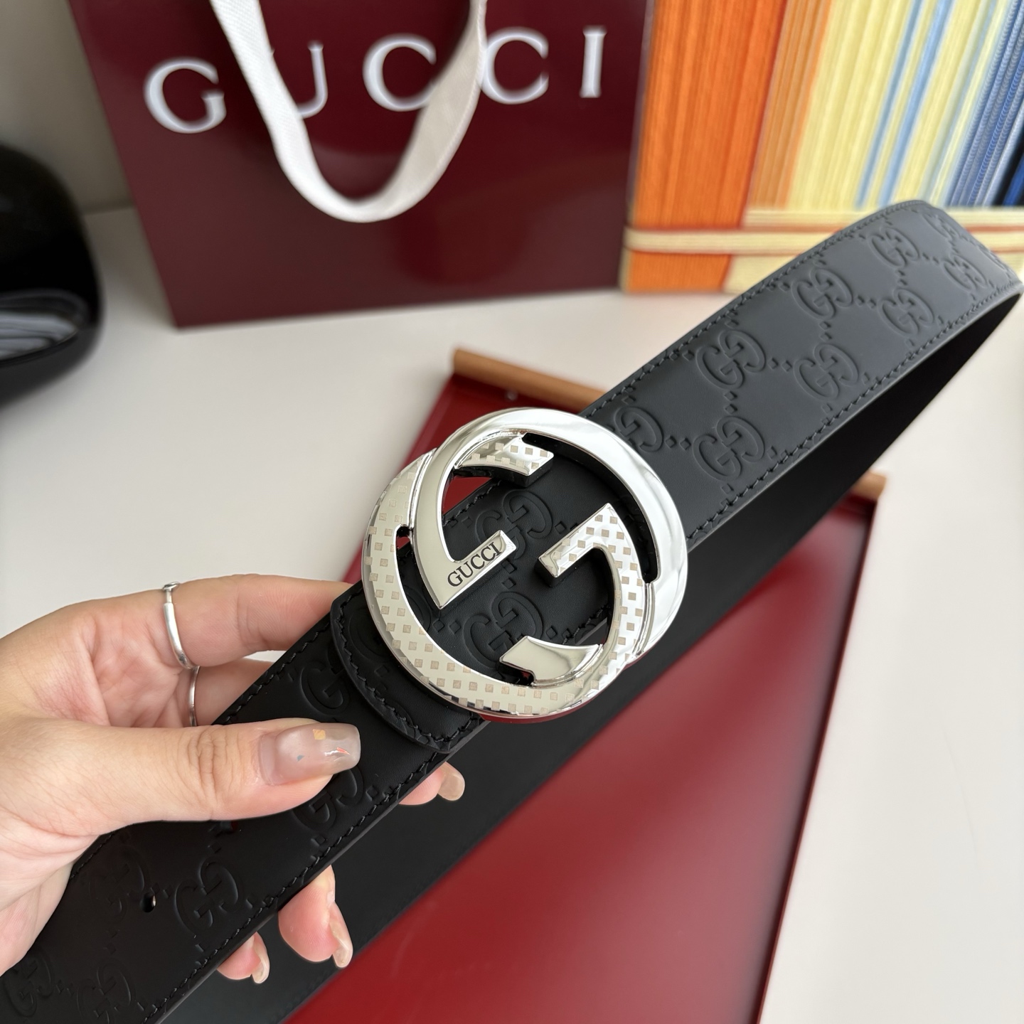 Gucci 经典原单品质，经典压大花面配原版皮底，原单精品挂扣，精工制作，细节看图，实物拍摄，高端奢华，