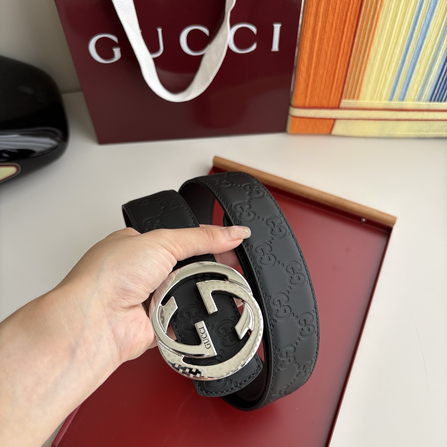 NO:764148,Gucci classic original quality, classic embossed pattern with original leather sole, original high-quality hanging buckle, finely crafted, detailed pictures, actual shooting, high-end luxury, width 4.0cm, belt, gucci19860909Gucci 经典原单品质,经典压大花面配原版皮底,原单精品挂扣,精工制作,细节看图,实物拍摄,高端奢华,宽度4.0cm,皮带,gucci,Belt