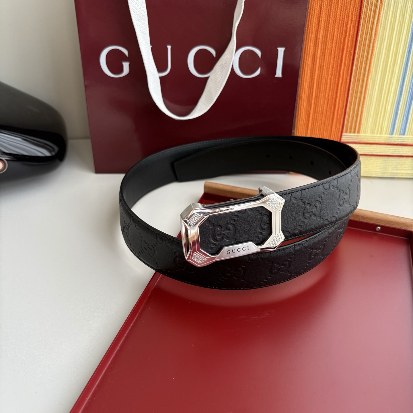 Gucci 经典原单品质，经典压花面配原版皮底，原单精品内穿钢扣，精工制作，细节看图，实物拍摄，高端奢华