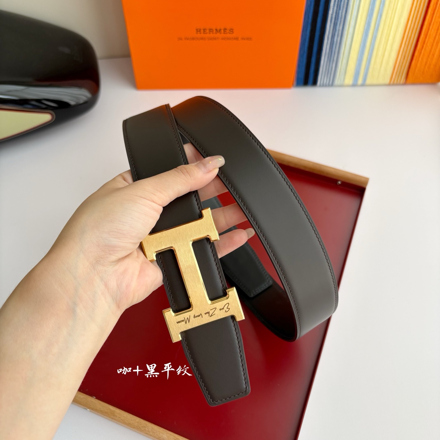 【爱马仕】Hermes 原单爱马仕，宽3.8cm进口原版皮带身，双面可两面用，精品电镀五金 ！