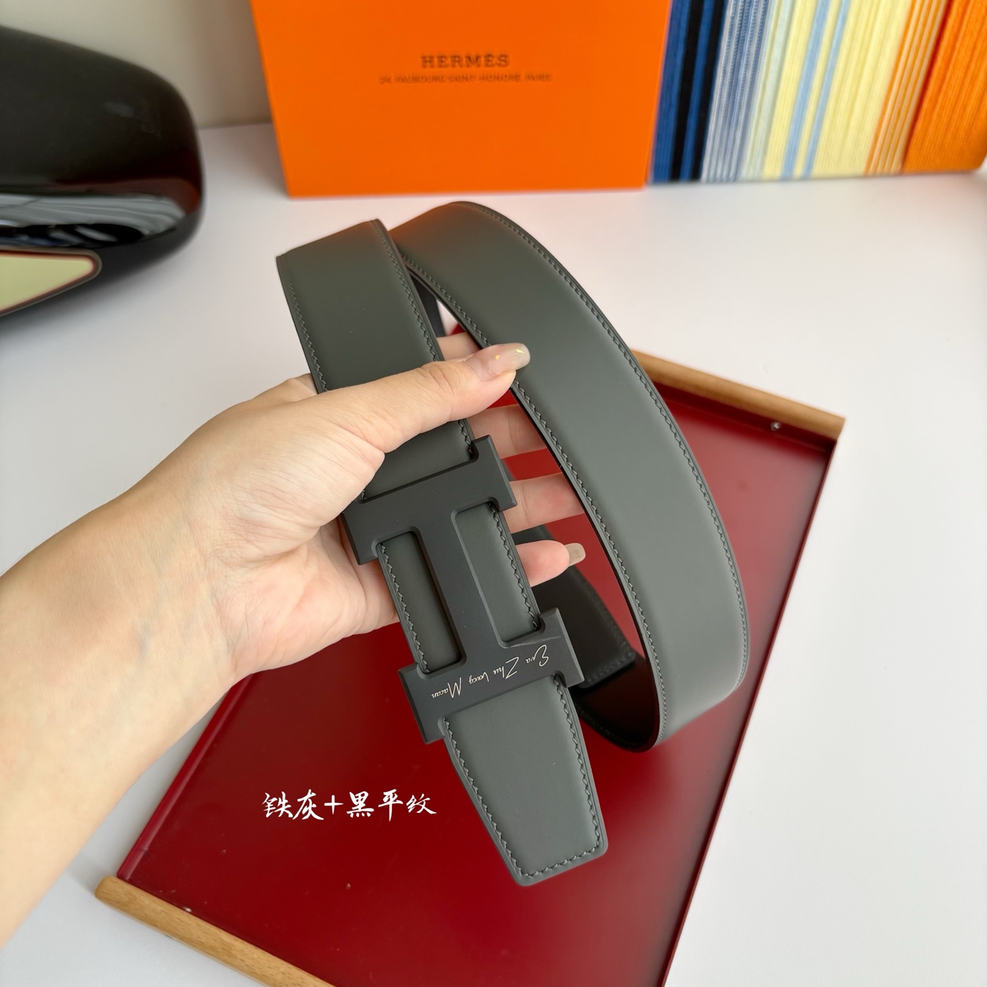 【爱马仕】Hermes 原单爱马仕，宽3.8cm进口原版皮带身，双面可两面用，精品电镀五金 ！