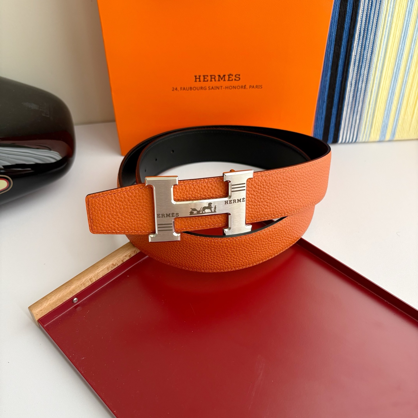 【爱马仕】Hermes 原单爱马仕，宽3.8cm进口原版皮带身，双面可两面用，精品电镀五金 ！