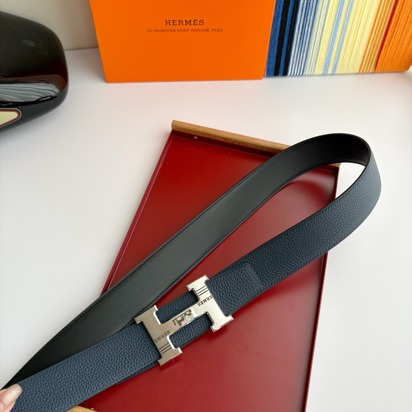 【爱马仕】Hermes 原单爱马仕，宽3.8cm进口原版皮带身，双面可两面用，精品电镀五金 ！